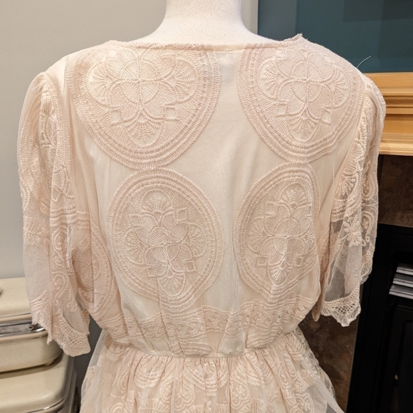 ARULA Enzo Embroidered Lace Peplum Boho Top, Elastic Waistline. (SzC) 22… - Picture 5 of 15
